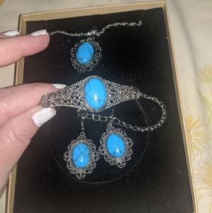 Turquoise jewelry set